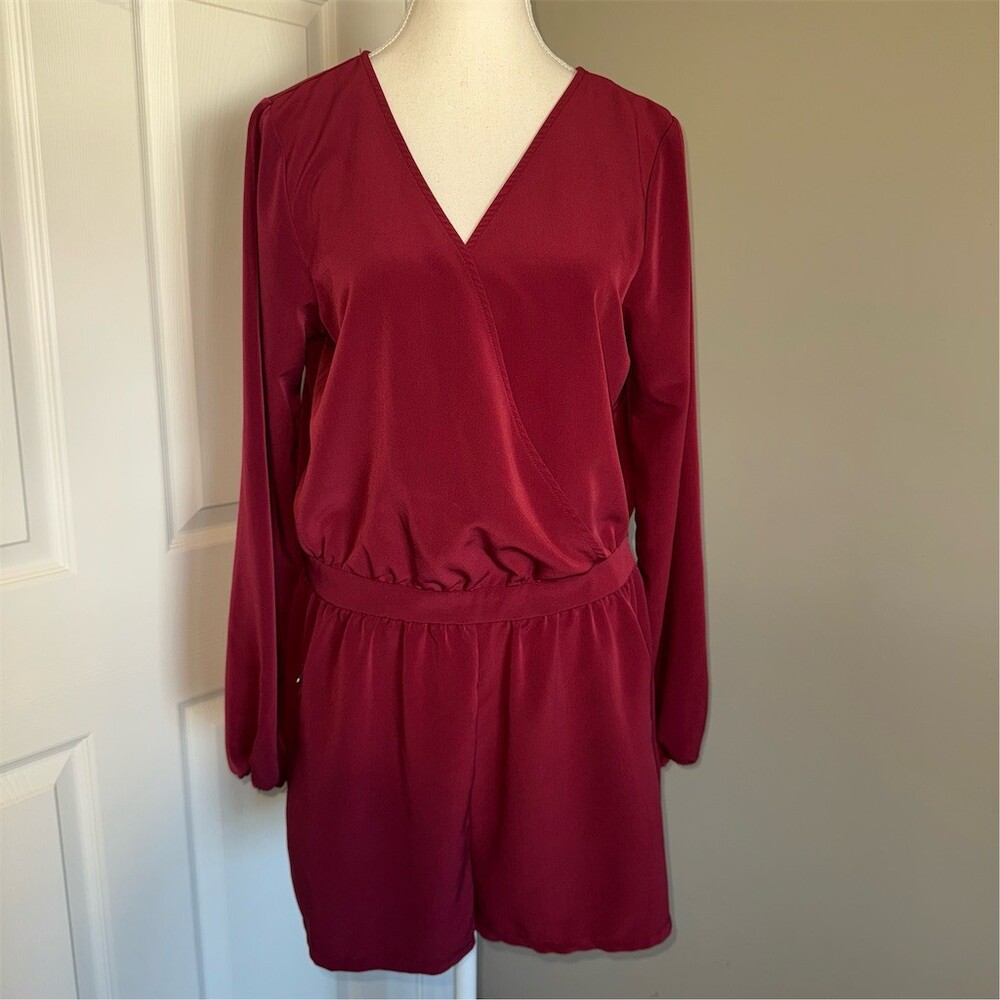 One Clothing Romper Womens L Cranberry Red Long Sleeve V-Neck Pockets Cocktail